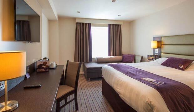 Premier Inn Leek Town Centre Exterior foto